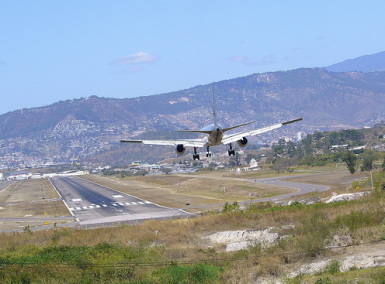 Bandara Toncontin Internasional, Tegucigalpa, Honduras